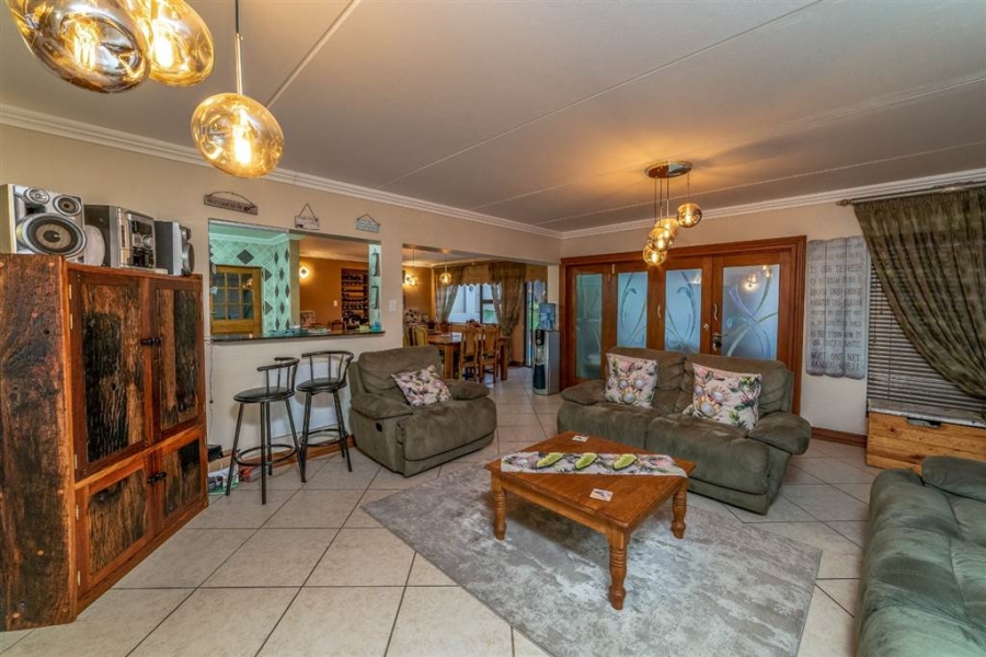 6 Bedroom Property for Sale in Tergniet Western Cape
